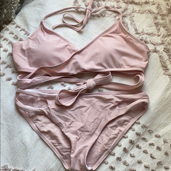 Cupshe Bikini - Picture 2 of 7